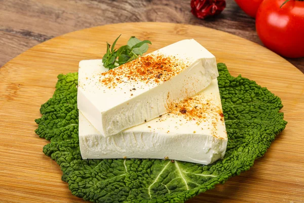 Ελληνικό Μαλακό Τυρί Φέτα Για Σαλάτα — Φωτογραφία Αρχείου