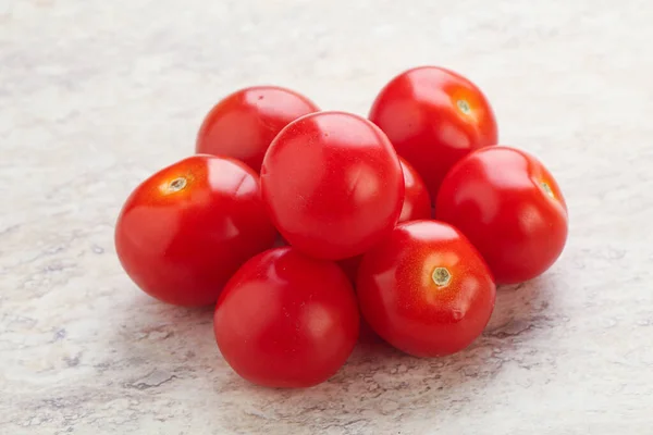 Ripe Juicy Organic Cherry Tomatoes Heap — Stock Photo, Image