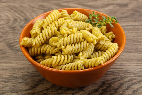 Italiaanse Pasta Fusilli Met Pesto Saus — Stockfoto