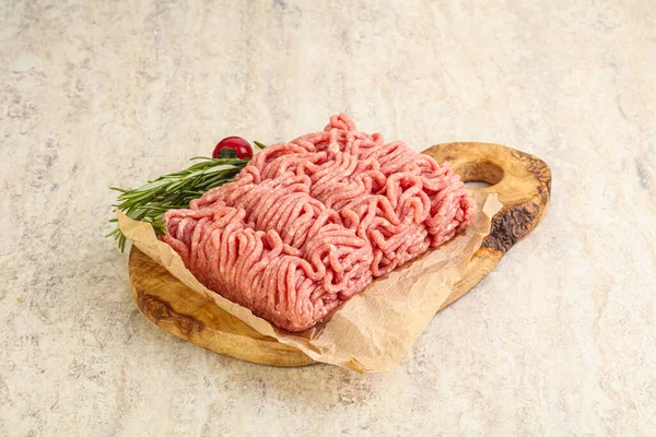 Obearbetat Malet Kött Nötkött Avsett För Matlagning Ombord — Stockfoto