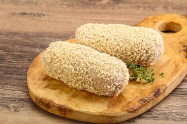 Fırında pişmemiş tavuk pirzolası.