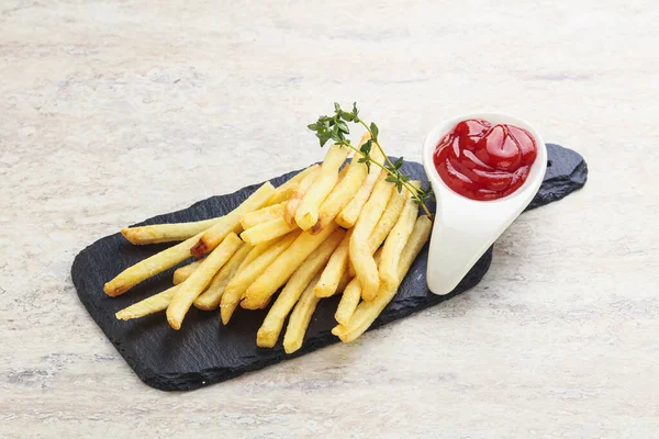 Franse Gebakken Aardappel Overboord Met Tomatensaus — Stockfoto