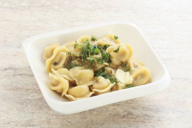 Rus köfteleri et ve tereyağlı.