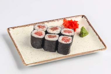 Japon klasiği, ton balığı ve pilav.