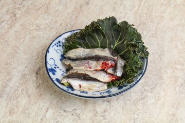 Ançüez - küçük tuzlu balık aperatifi