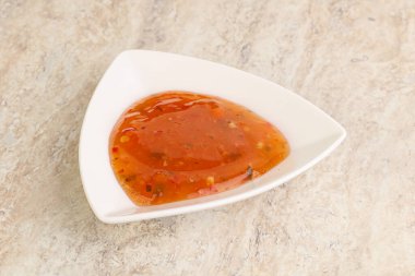 Asya tatlı ve ekşi sosu kasede