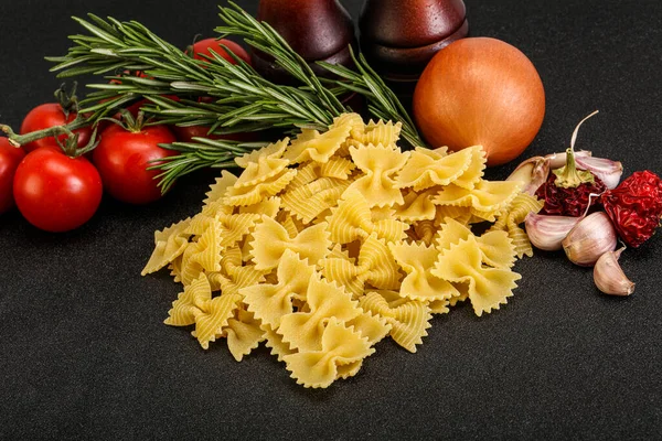 Raw Italian Durum Wheat Farfalle Pasta Cooking — Stock Photo, Image