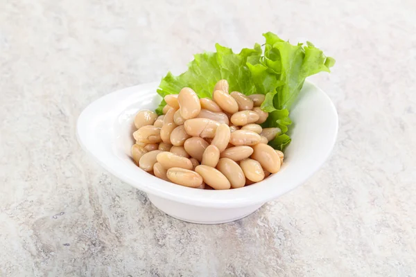 White canned beans for vegan suisine in the bowl