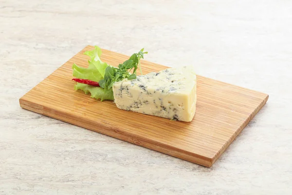 Blue Cheese Piece Board Served Basil Leaves — Fotografia de Stock
