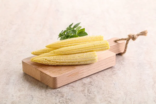 Vegan Food Raw Baby Corn Cooking — Stock Photo, Image