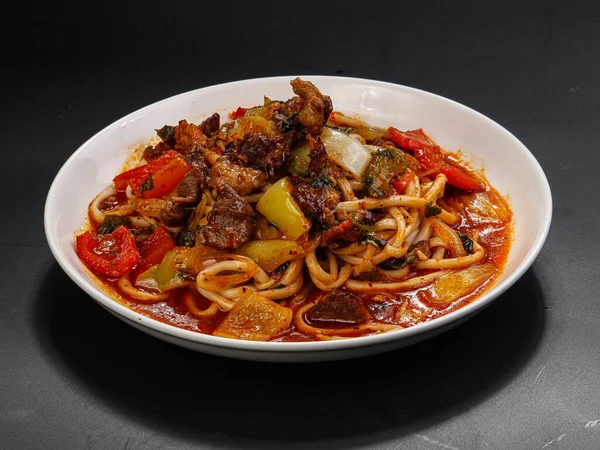 Geleneksel Asya Mutfağı Sığır Etli Lagman Noodle — Stok fotoğraf