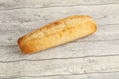 Atıştırmalık kabuklu ekmek.