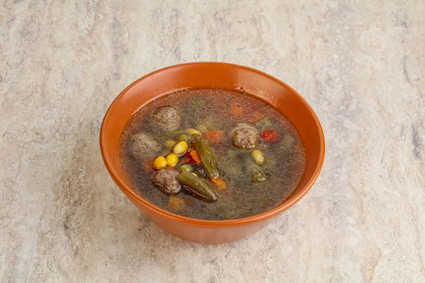 Sup Makanan Lezat Dengan Bakso Sapi Dan Sayuran — Stok Foto