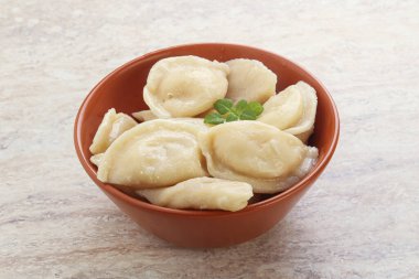 Rissian geleneksel Vareniki - patatesli haşlanmış hamur tatlısı