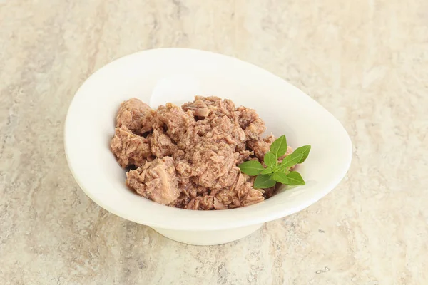 Thunfischkonserven Für Salat Der Schüssel — Stockfoto