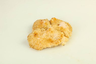 Kızarmış sıcak, çıtır çıtır domuz şnitzel. 