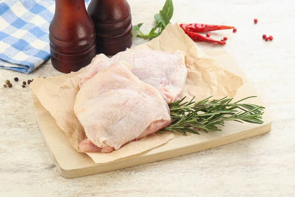 Raw Chicken Thighs Board Cooking — Stock Photo, Image