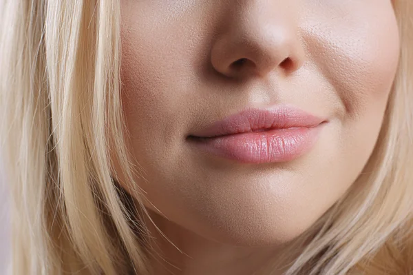 Close-up shot van vrouw lippen — Stockfoto