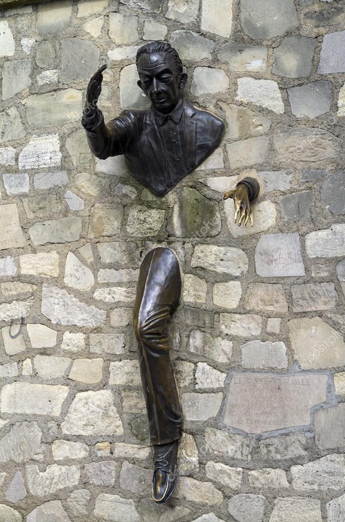 Monument à Jean Cocteau à Montmartre Photographie Possum - 