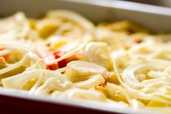 Macro de papas al horno con cebolla — Foto de Stock