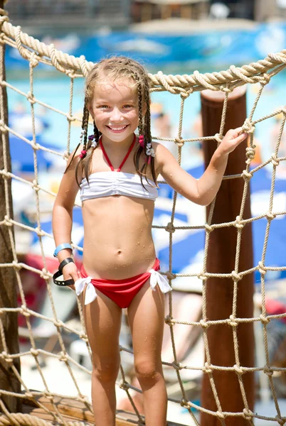 Menina no aquapark — Fotografia de Stock