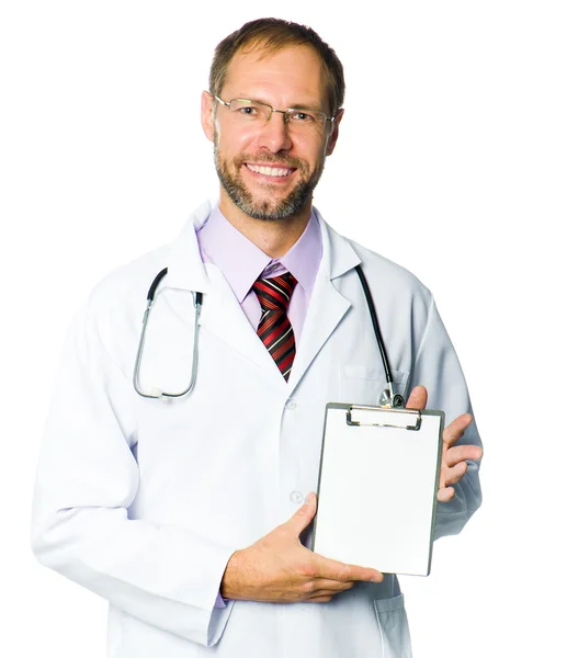 Портрет улыбающегося врача с медицинскими записями — стоковое фото