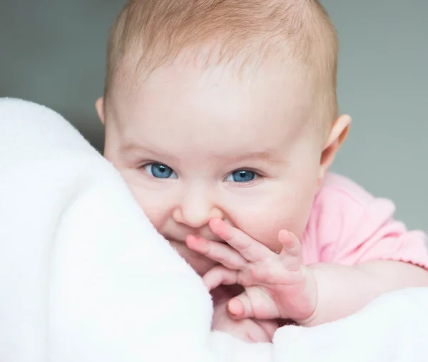 Bebé de tres meses — Foto de Stock