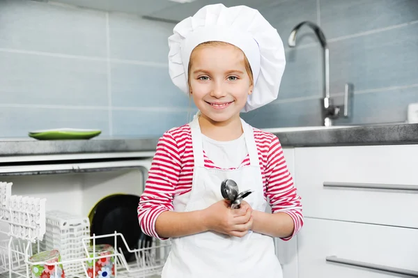 Meisje op de keuken — Stockfoto