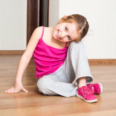 küçük kız Fitness içinde nişanlı