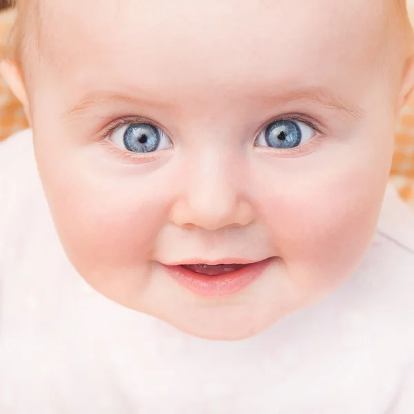 Blå-eyed baby — Stockfoto