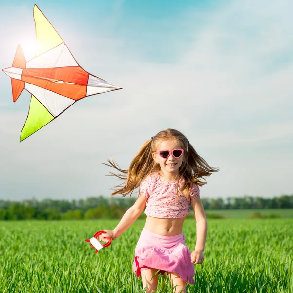 Little girl on the field — Stock Photo, Image