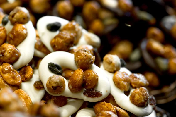 Bonbons au chocolat sur le marché — Photo