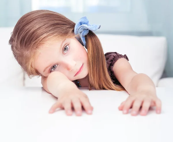 Sad little girl — Stock Photo, Image