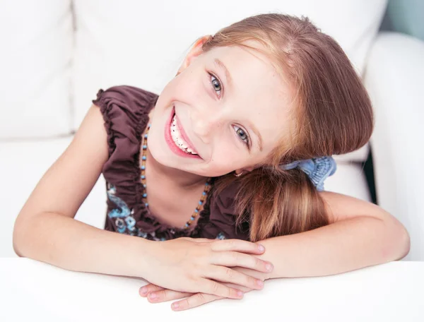 Cute little girl — Stock Photo, Image