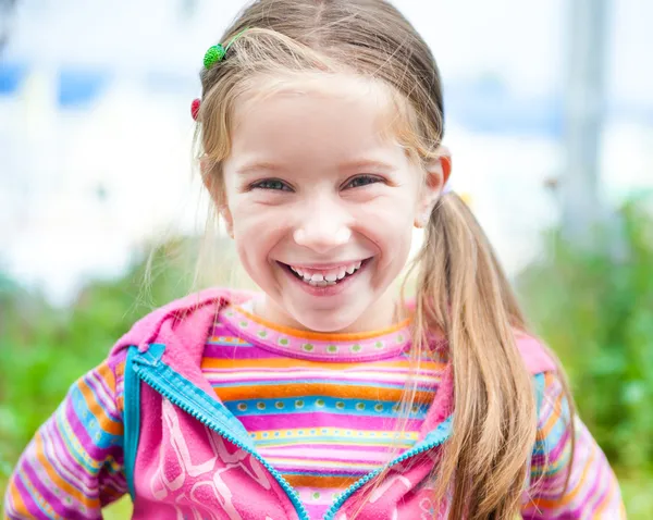 Liitle menina close-up — Fotografia de Stock