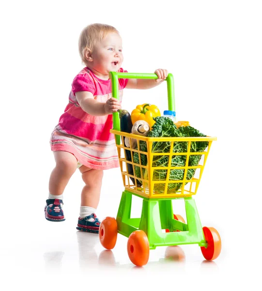 Menina com uma cesta de produtos — Fotografia de Stock