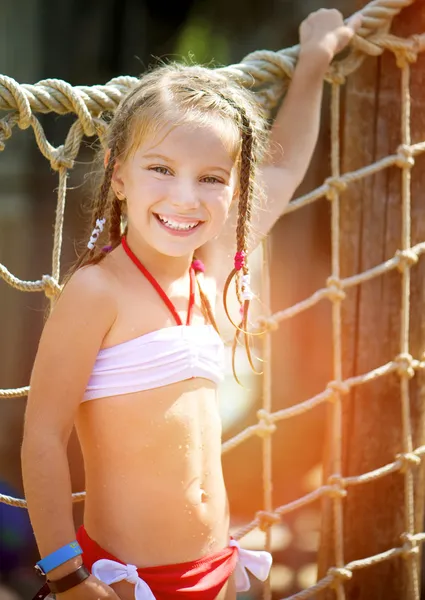 Meisje op aquapark — Stockfoto