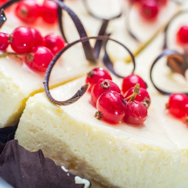 Delicioso pedazo de pastel de queso — Foto de Stock