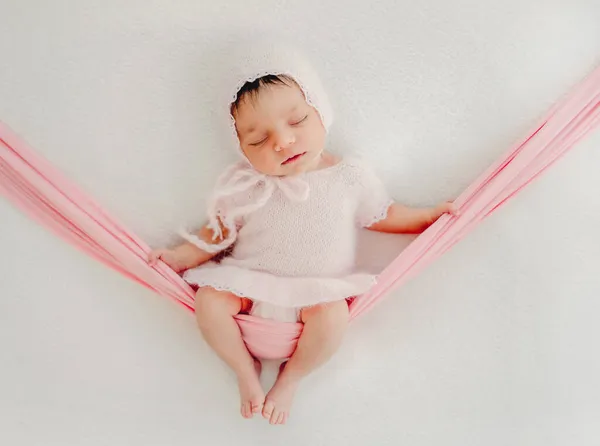 Novorozence baby girl portrét — Stock fotografie