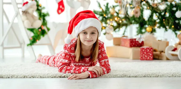 크리스마스 때의 아이 — 스톡 사진