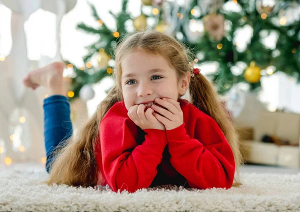 Noel 'de çocuk kız — Stok fotoğraf