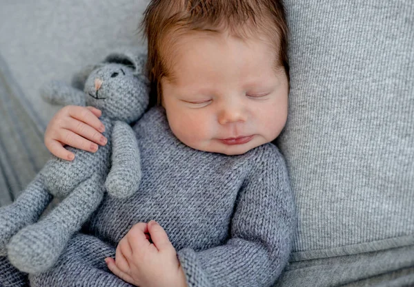 Retrato de niño recién nacido — Foto de Stock