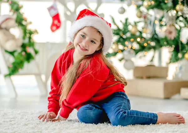 Noel zamanı, küçük kız — Stok fotoğraf