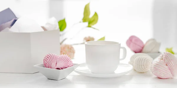 紅茶とマシュマロセット — ストック写真