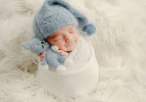Pasgeboren baby jongen portret — Stockfoto