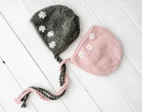 Handmade hat for newborn — Stock Photo, Image