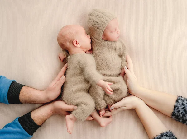 Twins newborn studio portrait — Stock Photo, Image