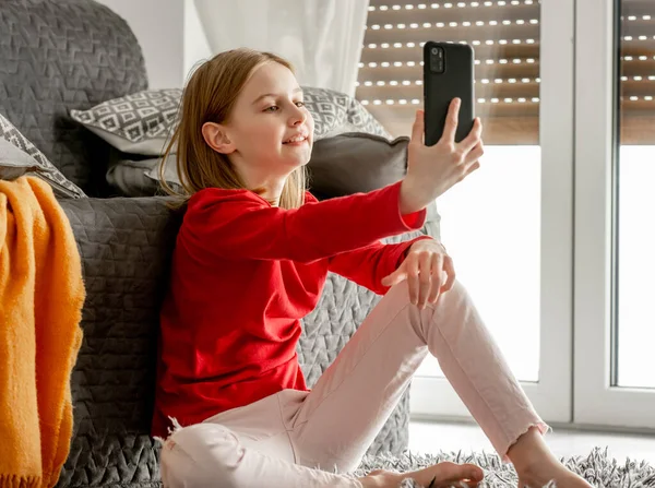Happy Child Girl Making Selfie Smartphone Home Cheerful Child Cellphone — Fotografia de Stock