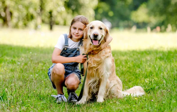 Preteen Girl Golden Retriever Dog Sitting Meadow Park Summer Cute — Stok Foto