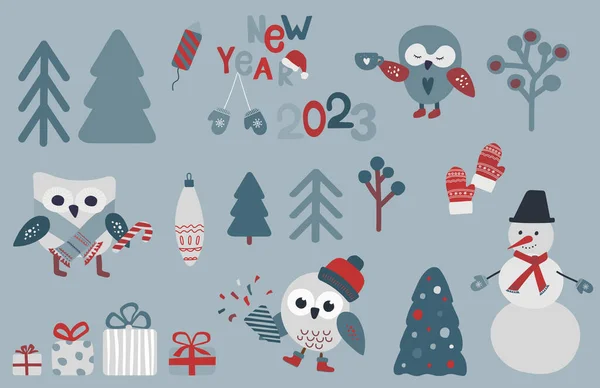 雪でサンタの帽子とクリスマスツリーを身に着けている漫画のフクロウベクトルで新年のポストカードデザイン かわいい鳥やクリスマスの休日の要素とお祭りの塗料 — ストックベクタ
